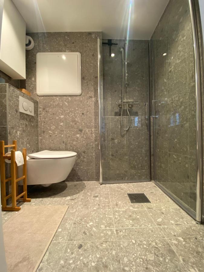 Entire Renovated Apartment From 1780 With Kitchen, Bath, Bedroom, And Living Room In Skuteviken เบอร์เกน ภายนอก รูปภาพ