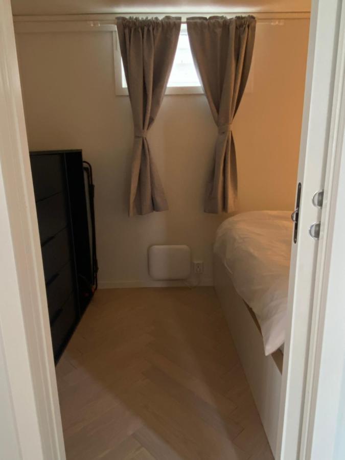 Entire Renovated Apartment From 1780 With Kitchen, Bath, Bedroom, And Living Room In Skuteviken เบอร์เกน ภายนอก รูปภาพ